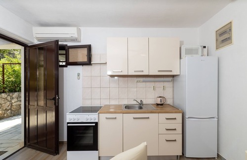 Zavala Apartamento | Apartamento-estudio con una terraza Zavala, Hvar (AS-8710-a)