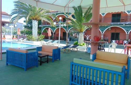Vassilatika Apartamento | Studio 4-5per Con piscina compartida a poca distancia de las playas