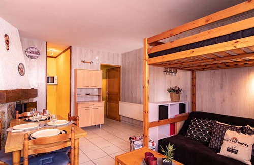 Pla d'Adet Apartamento | Estudio para 4 personas en Saint Lary Pla d'Adet con cocina y TV