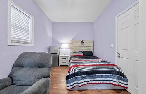 North Hyde Park Apartamento | Studio for a person to live with separate entrance without kitchen