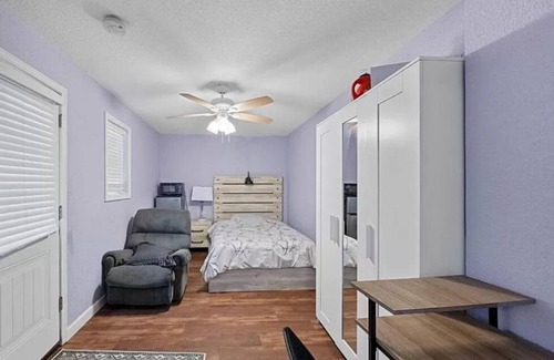 North Hyde Park Apartamento | Studio for a person to live with separate entrance without kitchen