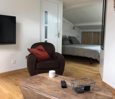 Guecelard Apartamento | STUDIO