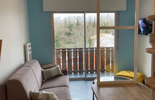 Saint-Georges-de-Didonne Apartamento | Apartamento estudio 'Industrialo' con balcón y Wi-Fi