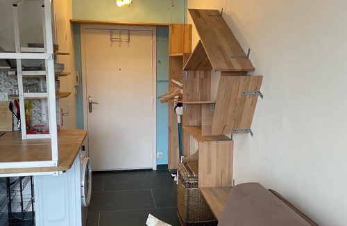 Saint-Georges-de-Didonne Apartamento | Apartamento estudio 'Industrialo' con balcón y Wi-Fi