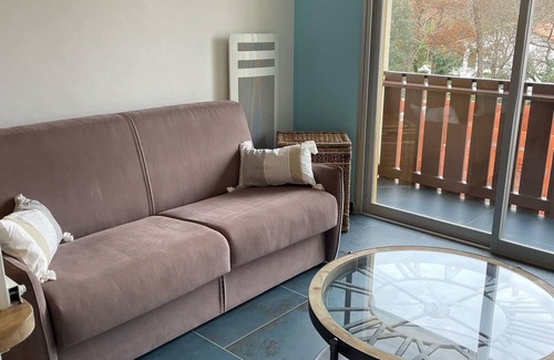 Saint-Georges-de-Didonne Apartamento | Apartamento estudio 'Industrialo' con balcón y Wi-Fi