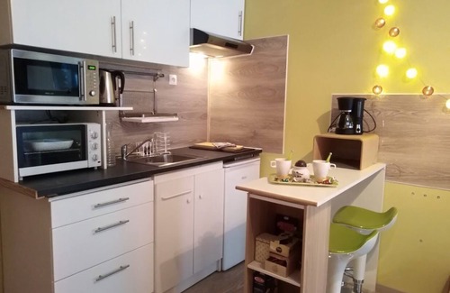 Pont-du-Fosse Apartamento | Studio Plein sud Avec Terrasse vue Centre Village