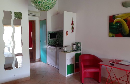 Eyragues Apartamento | Studio fruits rouges in Eyragues in the countryside for 2 people