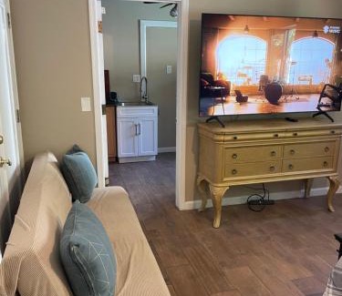 F. Q. Story Casa | Studio Full kitchen private gated yard Arts Roosevelt row ASU convention ctr Downtown Phx