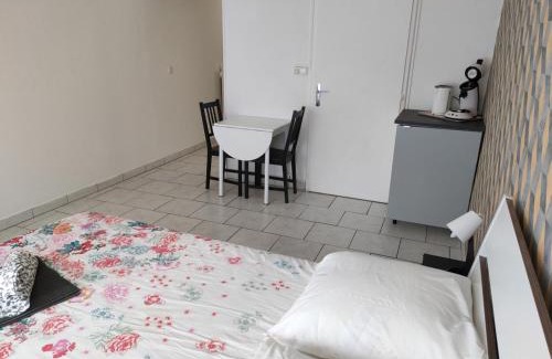 Plantieres Queuleu Apartamento | Studio Galy