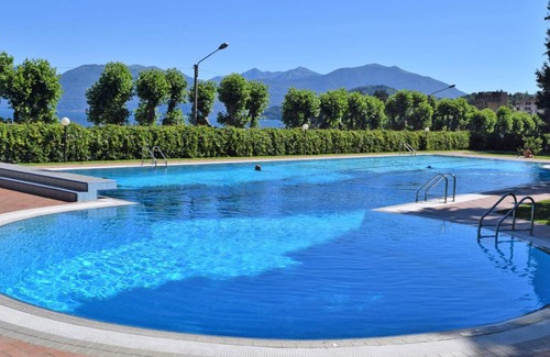 Porto Valtravaglia Apartamento | Studio Hermitage-4 by Interhome