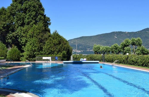 Porto Valtravaglia Apartamento | Studio Hermitage-4 by Interhome