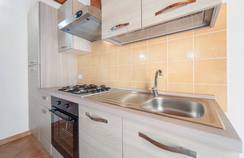 Teulada Apartamento | Estudio 'Il Limone' con vistas a la montaña, terraza privada y aire acondicionado