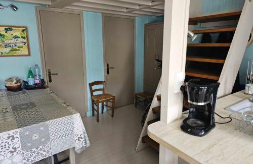 Villers-sur-Mer Apartamento | Studio in a 19th century villa with parking