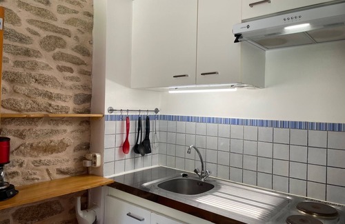 Plomeur Apartamento | Estudio en una hermosa casa de campo con techo de paja, cerca de Pointe de la Torche