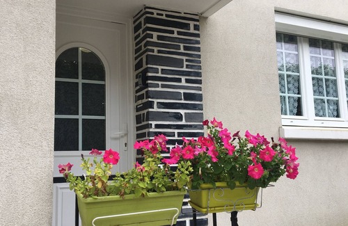 Doue-la-Fontaine Casa | Studio in Annie's house