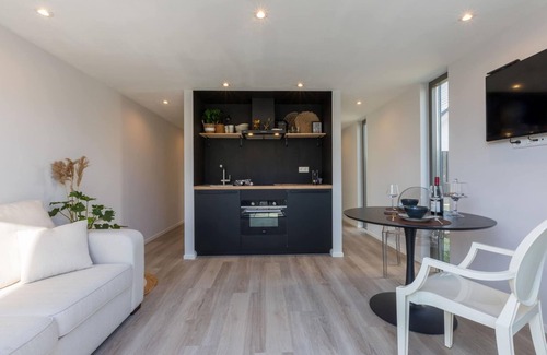 Domburg Casa | Holiday Home in the Middle of Seaside Resort