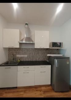 Nehru Place Apartamento | Studio in greater kailash 1