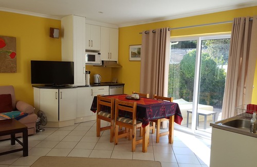 Constantia Chalet De Esquí | Studio in its own little house with nice terrace covered by a big awning