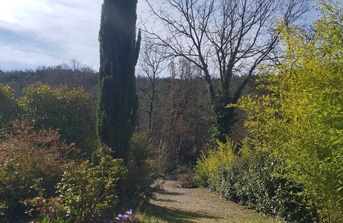 Esparron-de-Verdon Apartamento | Studio in the heart of nature, 10 minutes from Lac d'Esparron
