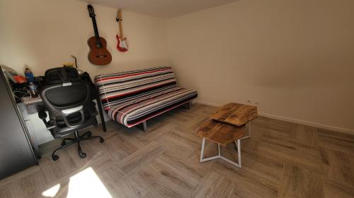 Saint-Cyr-en-Val Apartamento | Studio indépendant tout équipé chez l'habitant