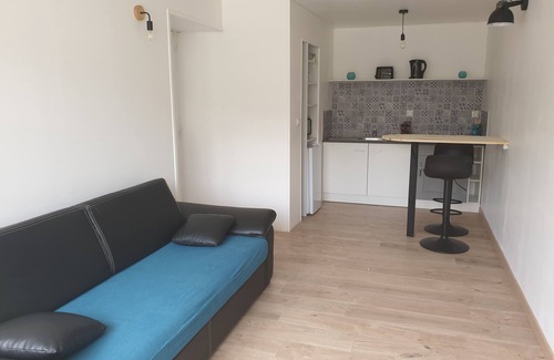 Bressuire Apartamento | Studio Indépendant