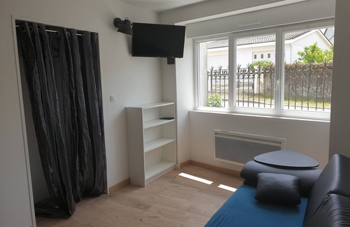 Bressuire Apartamento | Studio Indépendant
