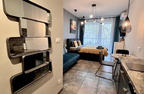 Marymount Apartamento | Studio Krzemieniecka, Air Con, metro Słodowiec, free parking by Cosmo Spirit