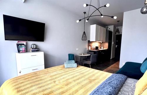 Marymount Apartamento | Studio Krzemieniecka, Air Con, metro Słodowiec, free parking by Cosmo Spirit