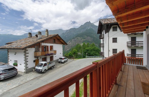 Paquier Apartamento | Estudio 'La Chambre D'Emilie - Habitación Romántica' con vistas a la montaña, terraza y Wi-Fi