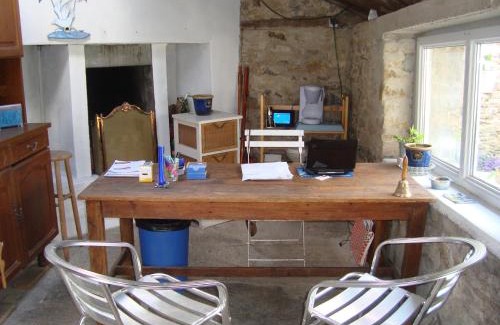 Surtainville Cama Y Desayuno | Studio "LA MEDINA", PISCINE jusqu'au 15 septembre, JARDIN BOTANIQUE, COMMERCES &MER