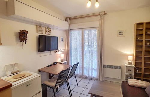 Lamalou-les-Bains Apartamento | Studio Lamalou-les-Bains, 1 pièce, 2 personnes - FR-1-451-125