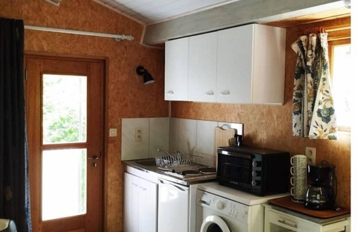 Mayres Apartamento | Studio "Le Cabouin" in the middle of nature at the foot of the hikes