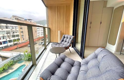 Leblon Apartamento | Studio Leblon - Moderno com piscina e academia.