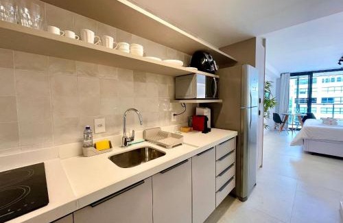 Leblon Apartamento | Studio Leblon - Moderno com piscina e academia.