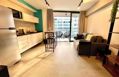 Leblon Apartamento | Studio Leblon - Moderno con piscina y gimnasio.