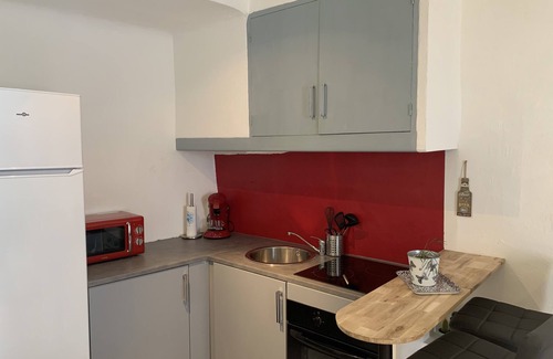 Allauch Apartamento | Studio les Iris - Studio in the heart of Allauch's old village