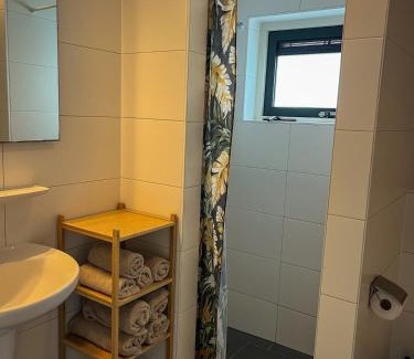 Zevenhuizen Apartamento | Studio lodge de groene specht bij Bolmeer Lodges