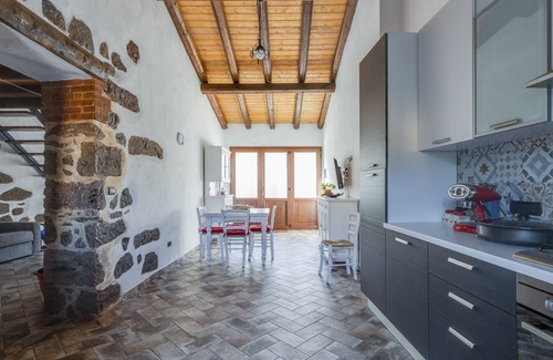 Abbasanta Apartamento | Estudio "Loft Sant'Antonio" con jardín y aire acondicionado