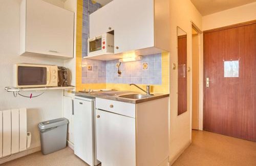 Barbotan-les-Thermes Apartamento | Studio lumineux avec balcon et Wi-Fi à Barbotan - FR-1-841-44