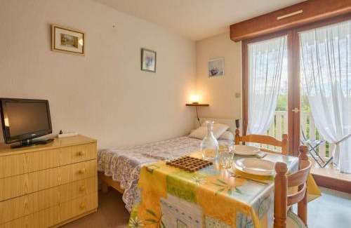 Barbotan-les-Thermes Apartamento | Studio lumineux avec balcon et Wi-Fi à Barbotan - FR-1-841-44