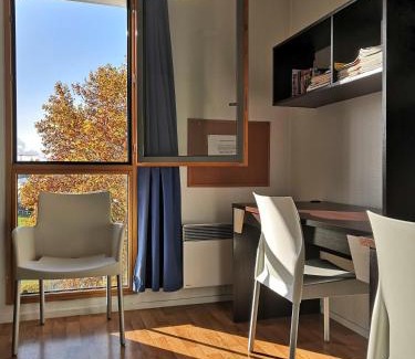 Rueil-Malmaison Apartamento | Studio lumineux 10 min à La Défense