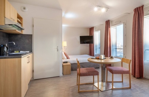 Ile de Nantes Palais des Congres Apartamento | Studio lumineux, au coeur de l'Ile de Nantes !