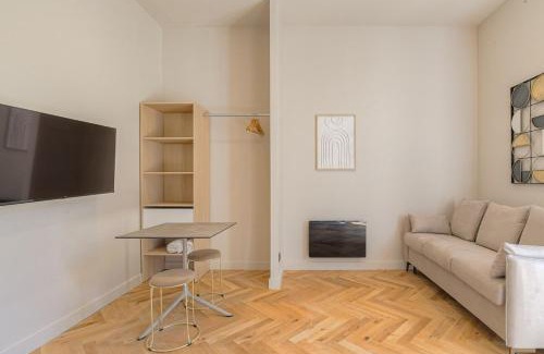 Ecully Apartamento | Studio lumineux avec terrasse, à deux pas de Lyon