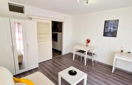 Cronenbourg Est Apartamento | Studio lumineux dans ancien Cronenbourg