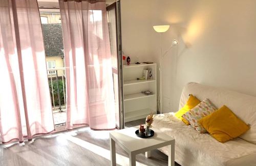 Cronenbourg Est Apartamento | Studio lumineux dans ancien Cronenbourg