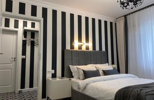 Alba Iulia Apartamento | Studio Luxury Black & White