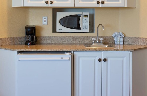 St. Pete Beach Complejo | Studio, Luxury Condo, St. Petes, FL (3318317)