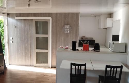 Chambray-les-Tours Apartamento | Studio meublé indépendant