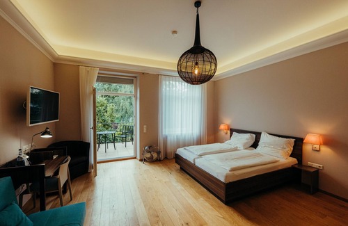 Weststadt Casa | Studio mit Balkon und Eigener Voll Ausgestatteter Kochnische