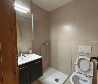 Randogne Apartamento | Studio moderne et cosy avec piscine et sauna